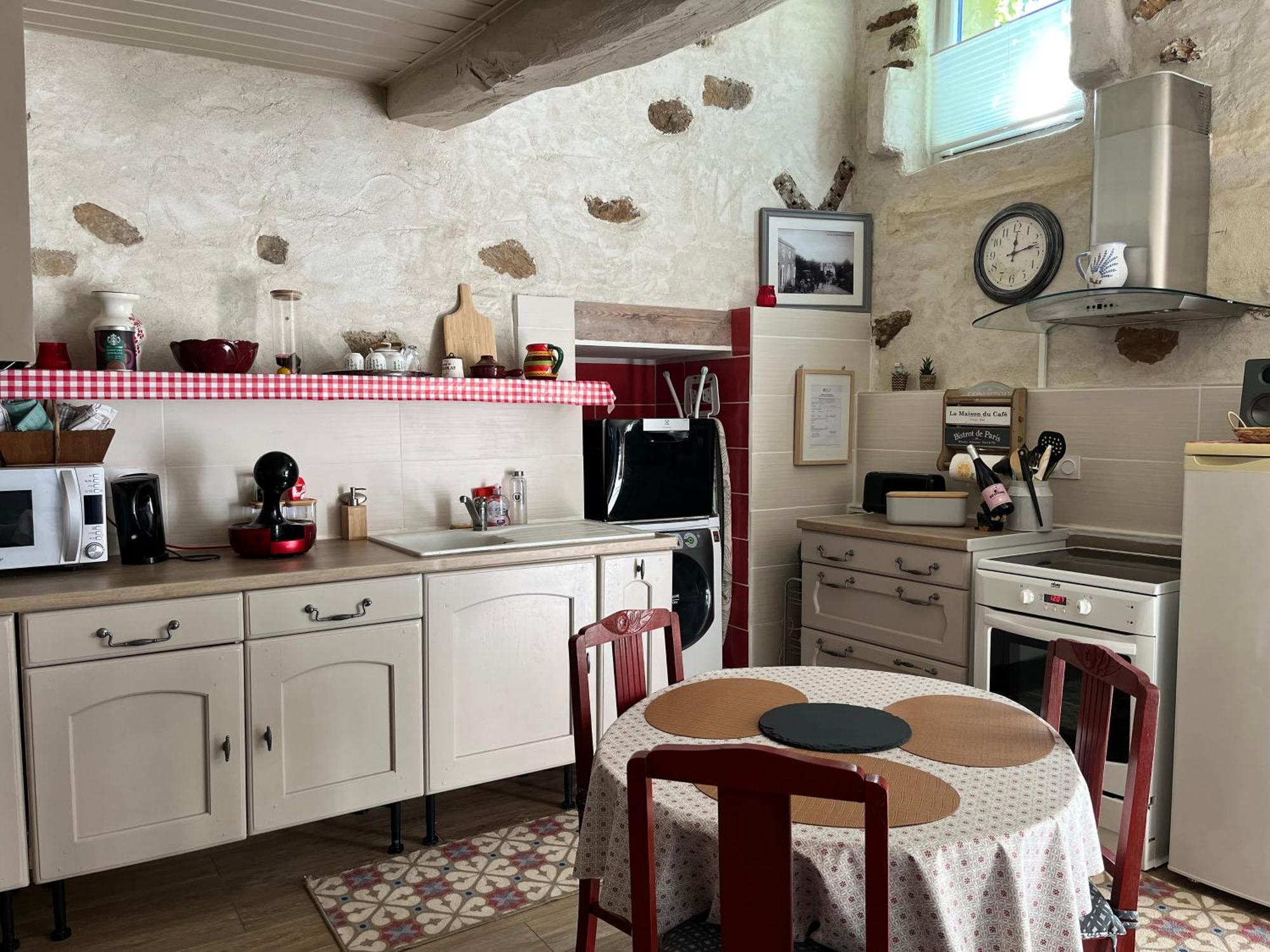 Halte Vendeenne Atypique Saint-Germain-l'Aiguiller ภายนอก รูปภาพ